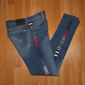 “LEVI’S” Skinny Jeans with Red and Black Accents